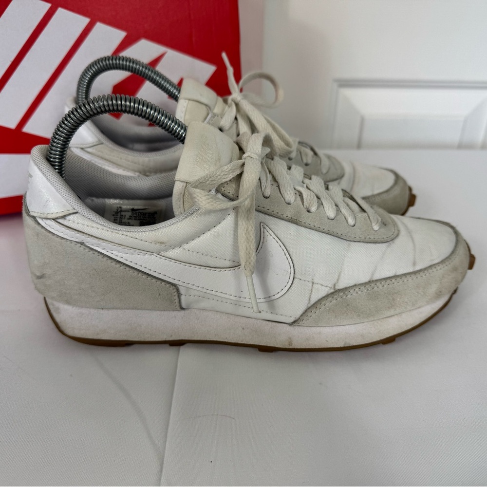 Nike Daybreak White Gum‎ Women’s Size 7.5